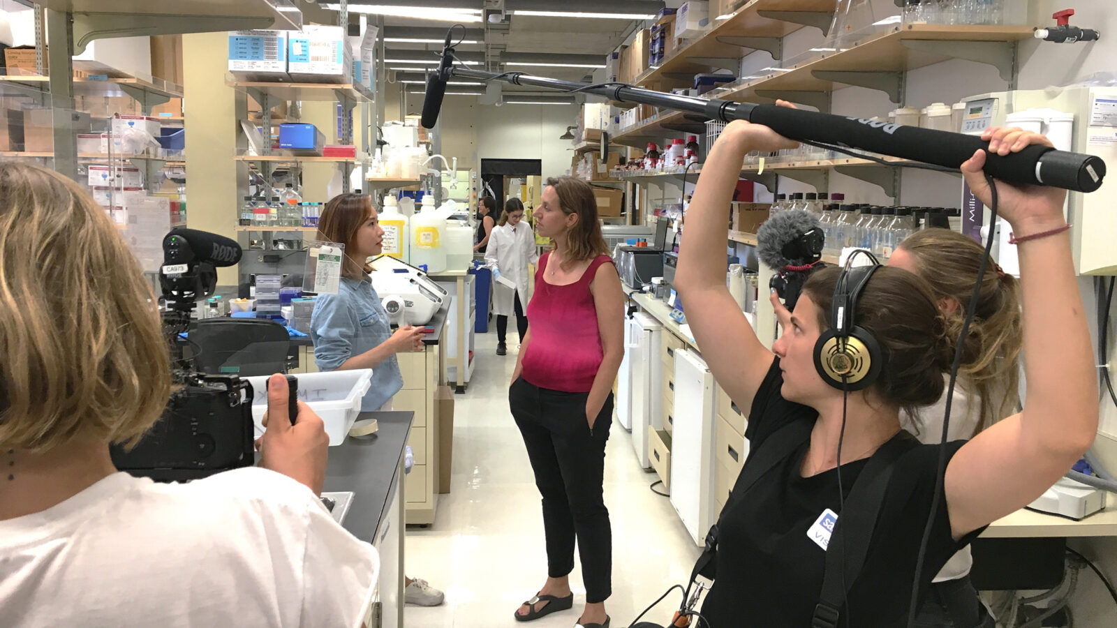 Behind the scene at Salk Institute for Biological Studies, La Jolla during the Imagining Science Summer School.